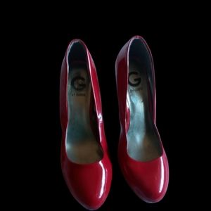 Guess heels red